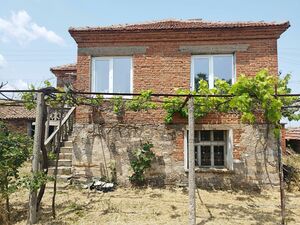 Мassive two-story house with a huge yard for sale