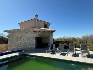 Mediterranean-style House with Beautiful Sea and Olive Grove