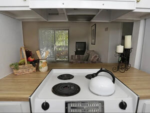 Studio - 2 bed 1 - 2 bath 600 - 950 sqft
