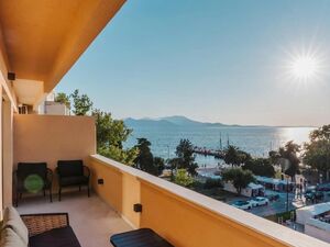Beautiful One-Bedroom Apartment with Sea View – Zadar City 