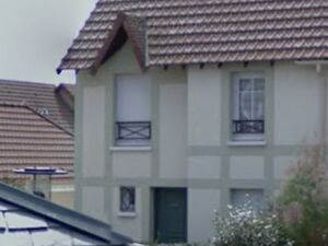 Charming 2-Bedroom Seaside House with Garden – Port Guillaum