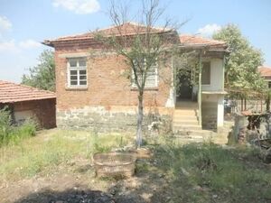 Solid Property for Sale in the Brugas region