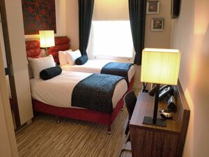 Boutique Freehold Hotel – Prime West Kensington Location