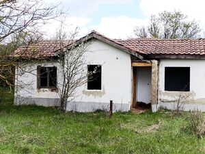 A House with 2 separate plots 15 km from Balchik