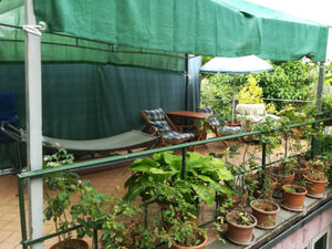 sutri, historical centre, flat+terrace 150 sq.m+annex