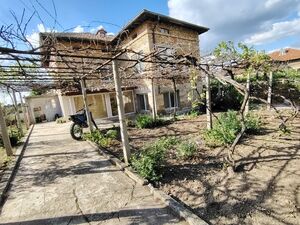 Charming two-storey house,well-organized area