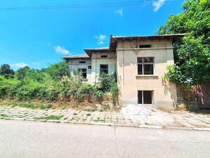 Property Near the Town of Popovo
