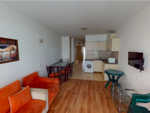 Lovely one bed close to supermarket