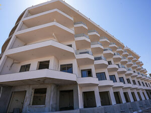 Studio 45 sqm with a pool view in the heart of El Hadaba