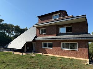 Modern Villa in Corbera de Llobregat – 490 m² of Comfort and