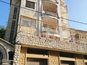  Furnished building in Bhamdoun for sale 
