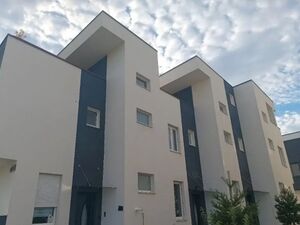 I am selling a luxury house in Novi Sad
