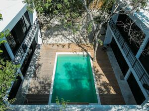 Caribbean Beach Property: 4 apartment pool complex in Mexico