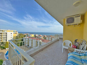 Apartment with Stunning Sea and Pool Views, Crown Fort Club