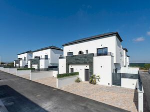 Property in Spain New chalet from builder in Gran Alacant
