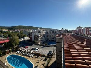 Furnished studio with balcony and pool view in Panorama Bay 