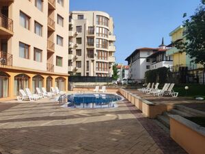 One-Bedroom Apartment with Pool View | Sunny Sea Palace