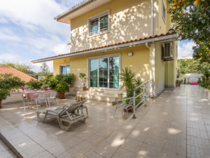 Exclusive 6-Bedroom Villa in Paço de Arcos, Oeiras Lisbon