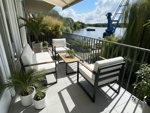 RARE & Prime Luxury Waterfront Location, Central Berlin