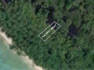 Mentawai's, 460 m² Beachfront Micro-Parcel
