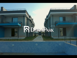 DORAPARK KARASU with private garden or terrace options