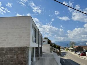 📍 Продажа нового таунхауса на берегу моря в Луштице  