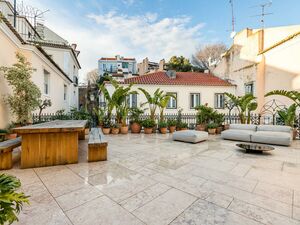 Semi-detached house for sale in Largo do Contador Mor