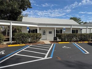CRYSTAL RIVER - Plantation Village office plaza 