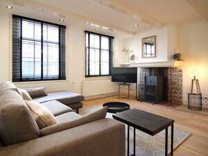 2 BR & 2 Bath Luxury - Central Location on UNESCO site