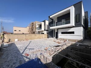 Ultra-modern 4-Bedroom Townhouse@ East Legon