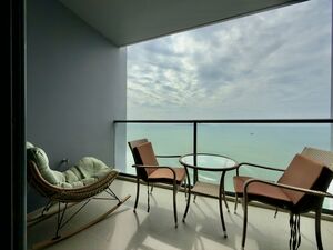 Luxury Seaview Condo for Sale – Zire Wongamat, Pattaya, Thai