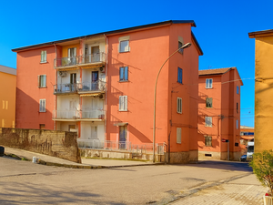 Comodo Appartamento in vendita a Leonforte