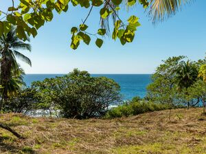 Introducing an extraordinary ocean front lot!