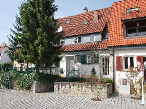 Historic Residence with Vaulted Cellar, Terraces, Stuttgart