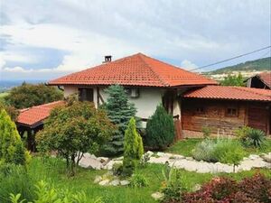 Ethnic village on 2.2 ha with a house and a swim