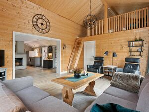 Vacation Home with Terrace - Mountain Chalet Near Kleivtjønn