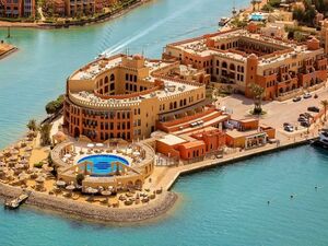 Beachfront 4-bedroom villa for sale in El Gouna, Egypt 