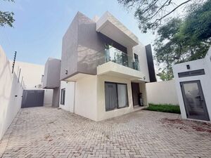 luxurious fully furnished 3 bedroom home +bq@ cantonment