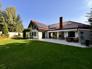 Residence with 1,9k sqm Garden – 25Km from Poznań /POLAND