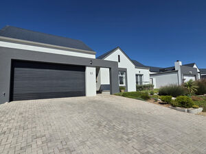 Immaculate Home In Boutique Estate, Langebaan