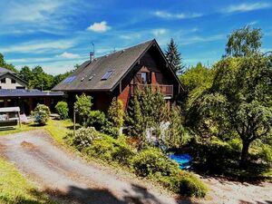 Spacious countryside home with indoor pool – France