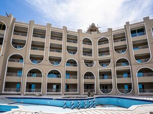 Sea-view apt in Hadaba, 20% off, near Sheraton