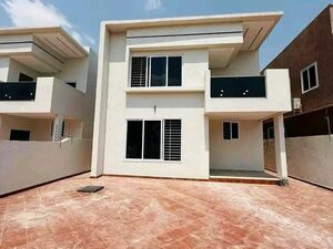 EXECUTIVE 4-BEDROOM SMART HOME FOR SALE@ LAKESIDE ESTATE