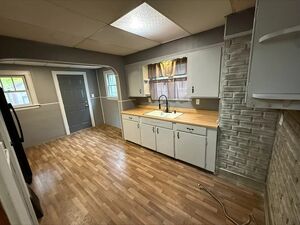 140 Brighton Dr, Akron, OH 44301