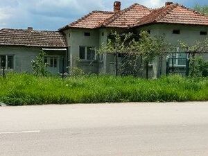 3-bedroom House and 1500 sq. m. Garden near Dobrich