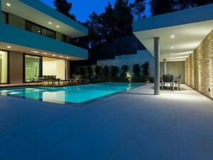 🚨 INVESTMENT OPPORTUNITY PRIME LOCATION 🚨 🏡 Luxury Villa 