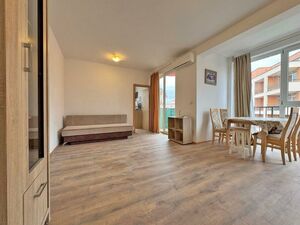 1-Bedroom Apartment with Pool View | Sunny View Central