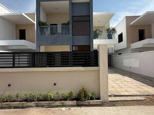 MODERN 3BEDROOM HOME FOR SALE@EAST AIRPORT/+23324332102