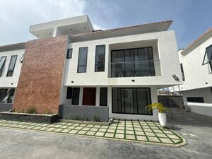 MODERN 4-BEDROOM TOWNHOUSE TO LET@TSEADDO