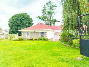 Classic 4 Bedrooms Secure & Tranquil Family-Friendly Home